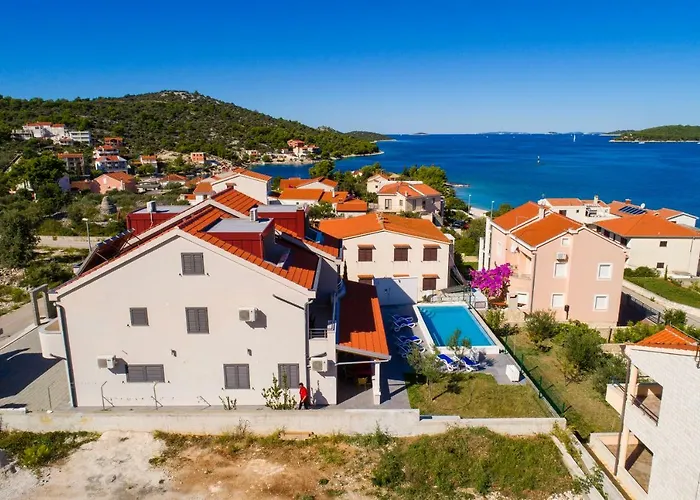 アパート Second-home Ražanj